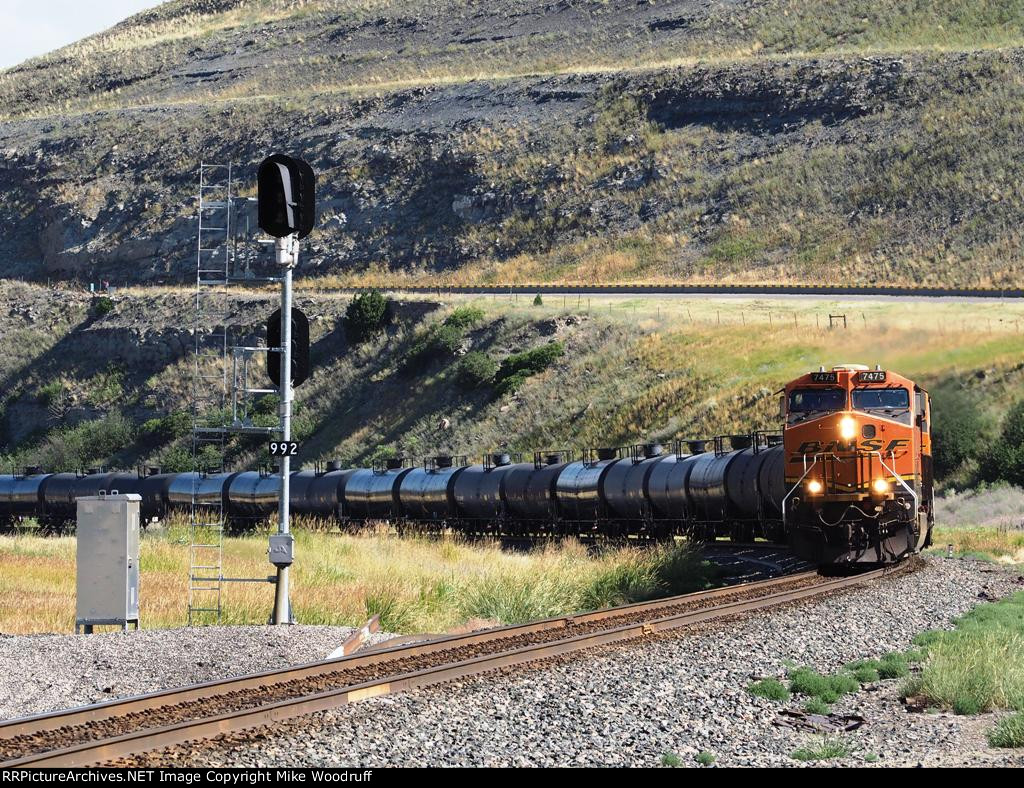 BNSF 7475